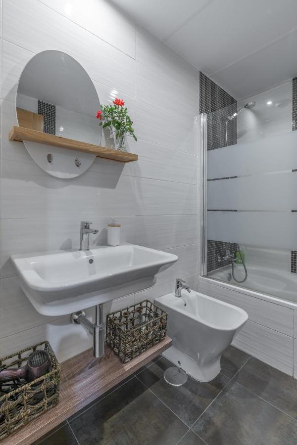 Tuguest Postigo I Catedral Apartment - Free Parking Granada Ngoại thất bức ảnh